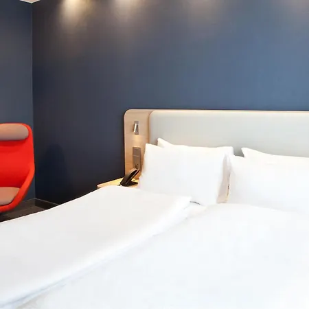 Express - 3*